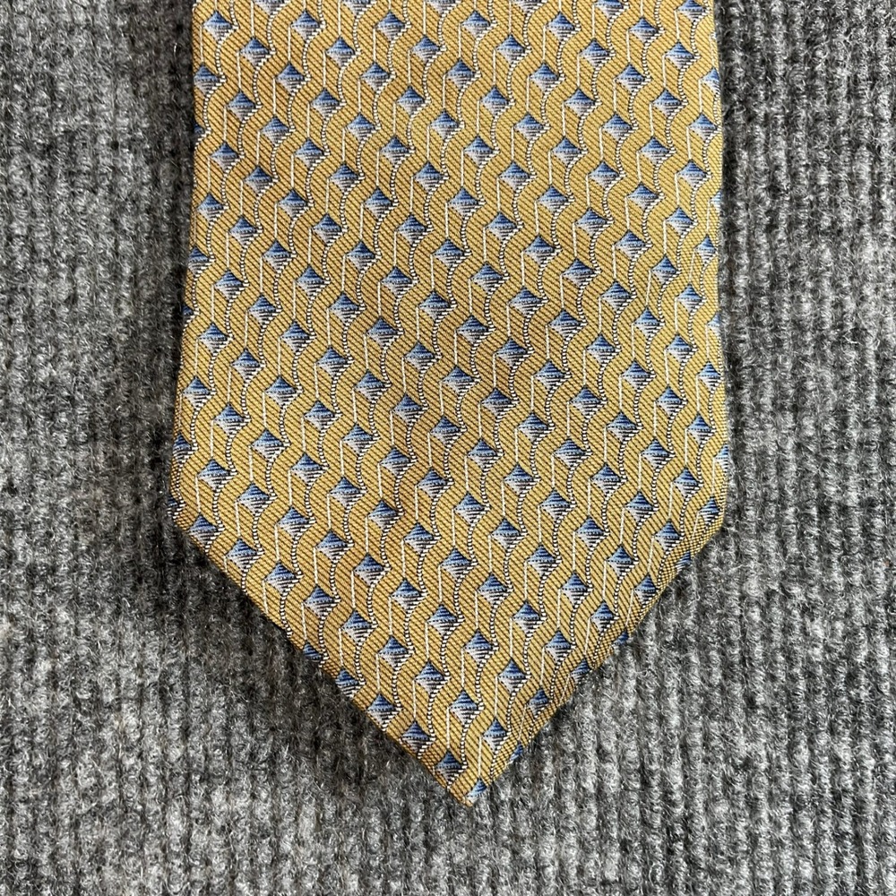 Barrington Mens Silk Tie Gold Blue Geometric Diamond Pattern Made in USA 4 Inch